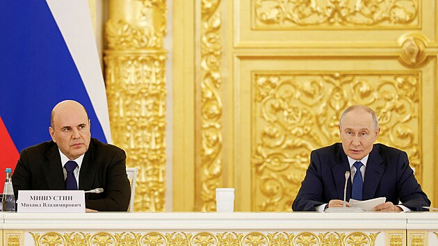 Vladimir Putin na jedn�n� rusk� Rady pro strategick� rozvoj mluvil o ekonomick�ch dopadech ukrajinsk�ch �tok� v rusk�m vnitrozem�. (19. srpna 2026)