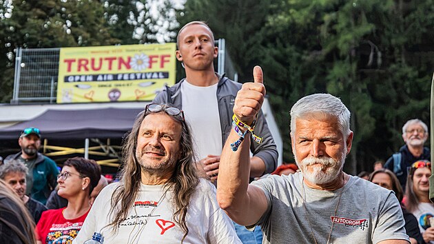 Prezident Petr Pavel dorazil na festival na trutnovsk�m Boji�ti kv�li koncertu Jasn� p�ky. (13. srpna 2026)
