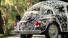 Krajkový Volkswagen Brouk mí�í do aukce. (27. �ervna 2026)