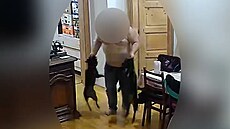 Záznamy z domácnosti odhalily peklo. Policie obvinila mu�e z dlouhodobého...