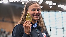 Barbora Seemanová se raduje ze zlata na mistrovství Evropy na 200 metr� kraul.
