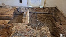 Cílem první fáze archeologického pr�zkumu bylo p�edev�ím ov��ení stavu...