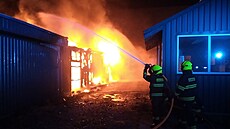 Po�ár pr�myslové haly v Litvínov� (14. srpna 2026)