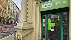 Oprava chodníku na Strossmayerov� nám�stí. (19. srpna 2026)