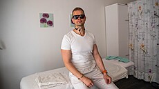 Martin Krumpholc na jeho masérském lehátku.