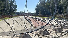 Pohled z uzav�eného loty�ského hrani�ního p�echodu Silene sm�rem k b�loruské...