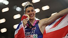 Britka Amy Huntová slaví vít�zství ve sprintu na 200 metr� na ME v Birminghamu.