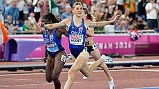 Britka Amy Huntová vít�zí ve sprintu na 200 metr� na ME v Birminghamu.