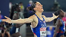 Britka Amy Huntová slaví vít�zství sprintu na 200 metr� na ME v Birminghamu.
