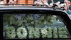 S Bonnie Tyler se na poh�bu rozlou�ili fanou�ci, p�átelé i rodina (17. srpna...
