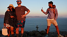 Do �pan�lska se sjí�d�jí davy lidí �ekajících na zatm�ní Slunce. (11. srpna...