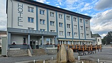 Hotel Schreiner stojí na volarském nám�stí.
