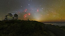 Snímek oblohy od fotografa Jakuba Ku�áka.