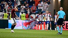 Fotbalisté Lyonu se radují, spar�ané schovávají hlavu v dlaních. Odveta 3....