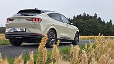 Jako elektromobil je Ford Mustang Mach E zatracen� povedený. Má skv�lé jízdní...