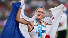 Ty�ka�ka Nicole Krutilová slaví titul juniorské mistryn� sv�ta