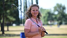 Golfistka Sára Kousková na setkání s noviná�i po návratu z AIG Women�s Open.