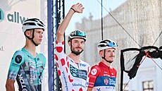 Michal Schuran z týmu United Shipping v puntíkatém trikotu pro nejlep�ího...