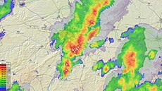 Situa�ní mapa bou�ek v �echách v 15:00 v pond�lí 17. srpna 2026