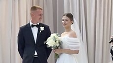 Petrohradská vy�et�ovatelka Anastasia s man�elem. (11. srpna 2026)