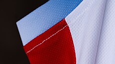 �eské barvy na reprezenta�ních dresech pro basketbalisty a basketbalistky.