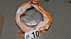 Jednapadesátiletý mu� m�l doma více ne� kilo velmi kvalitního kokainu a také...