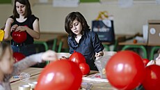 P�idej se do sv�ta v�dc�. Krou�ek V�da nás baví.