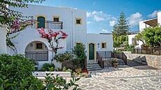 Creta Maris. Resort, kde malebné uli�ky, bílé domky a rozkvetlé kv�tiny evokují...