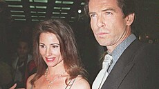 Keely Shaye Smithová a Pierce Brosnan v New Yorku (13. listopadu 1995)