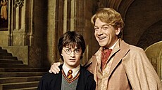 Daniel Radcliffe a Kenneth Branagh ve filmu Harry Potter a Tajemná komnata...