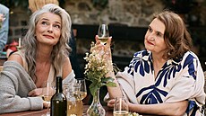 Pavlína Po�ízková a Eva Holubová ve filmu Bardotky (2026)