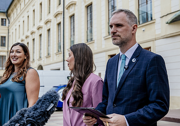 Hřib ukázal Pavlovi hospodářskou strategii Pirátů. Řekl, jak chce řešit bytovou situaci
