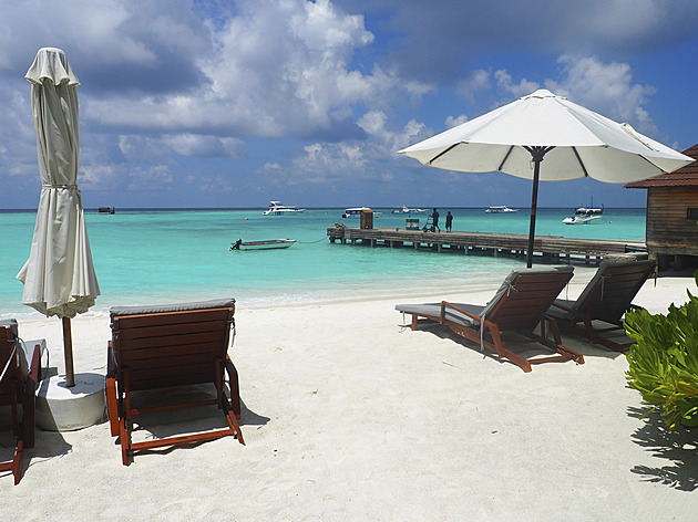 How Four Men Discovered the Maldives: A Holiday Paradise Born by Pure Chance