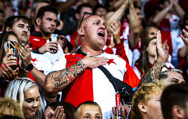 Slavia - Bohemians 2:2, domácí dvakrát vedli, euforii v závěru jim sebral ofsajd