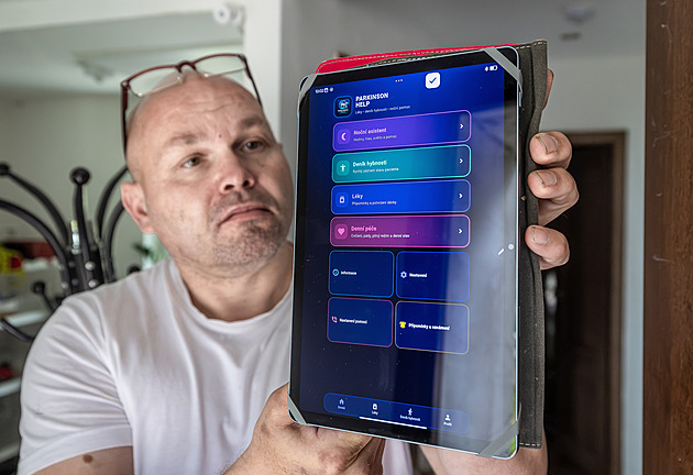 Soldier diagnosed with Parkinson's develops app to help fellow patients