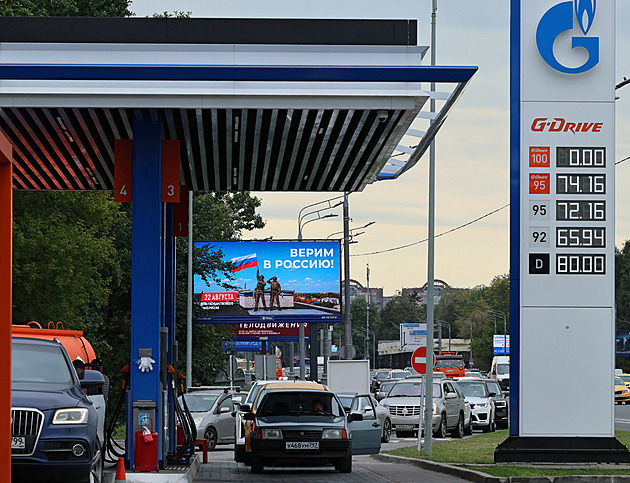 Russians Brace for Fuel Shortages, Potential September Worsening