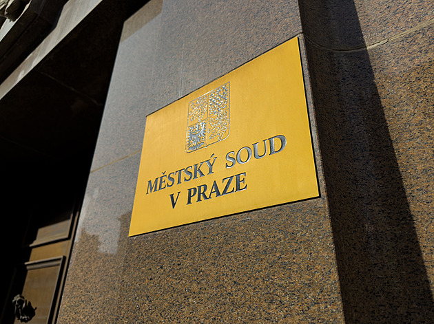 Pořídil si SIM a hlásil rozsáhlý únik radioaktivity. Policie stíhání muže zastavila