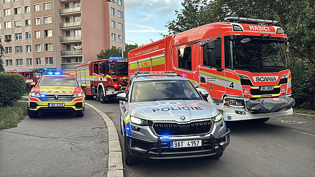 Fire in a "umakart" Core Devastates Prague Apartment; Firefighters Rescue Five