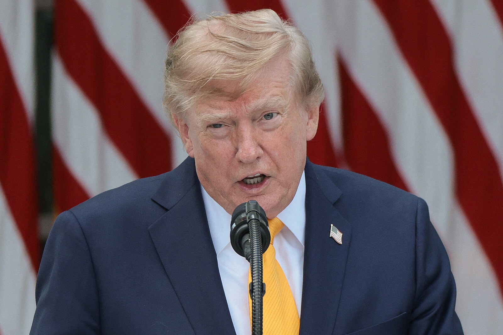 Putin nechce zaútočit na země NATO, prohlásil Trump