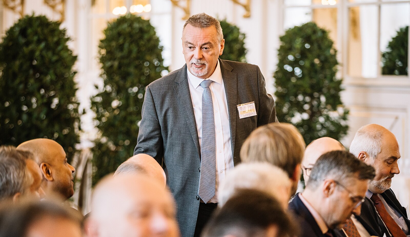 Do funkce ředitele civilní rozvědky dnes nastupuje diplomat a zpravodajec Toman