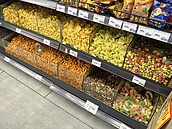V ka�dém supermarketu na sv�te narazíte na bonbony nebo chipsy. V�t�inou jsou...