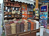 V Dubaji prodávají spoustu druh� ko�ení, které jsou pro �echy zcela neznámé. Na...