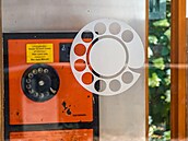 V T�e�ti najdete funk�ní telefonní budku. A m��ete si z ní zavolat.