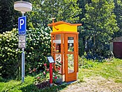 V T�e�ti najdete funk�ní telefonní budku. A m��ete si z ní zavolat.