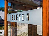 V T�e�ti najdete funk�ní telefonní budku. A m��ete si z ní zavolat.