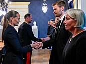 Norská korunní princezna Ingrid Alexandra a král Haakon VIII. s �leny vlády v...
