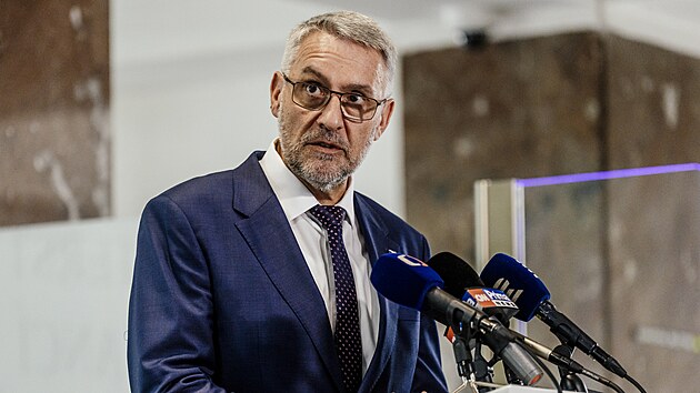 Tiskov� konference ministra vnitra Lubom�ra Metnara po skon�en� jedn�n� o rozpo�tu na p��t� rok s Alenou Schillerovou (ANO). (20. srpna 2026)