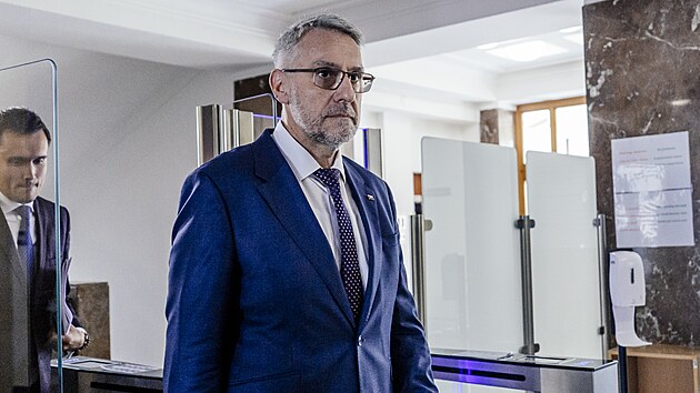 Tiskov� konference ministra vnitra Lubom�ra Metnara po skon�en� jedn�n� o rozpo�tu na p��t� rok s Alenou Schillerovou (ANO). (20. srpna 2026)