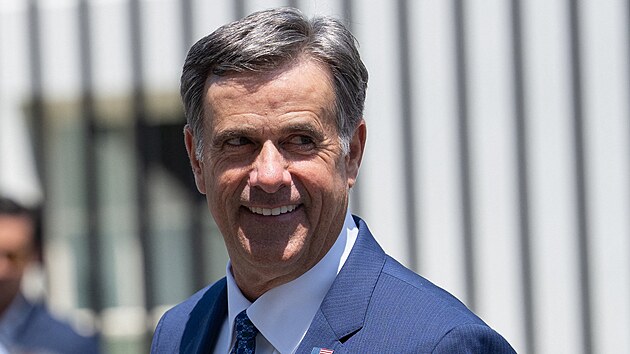 �editel CIA John Ratcliffe p�ed Bílým domem ve Washingtonu (13. �ervence 2026)