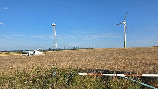 Pobl� Pot�t�tu na P�erovsku se z��tila jedna ze �ty� v�trn�ch elektr�ren, kter� tam stoj�. (20. srpna 2026)